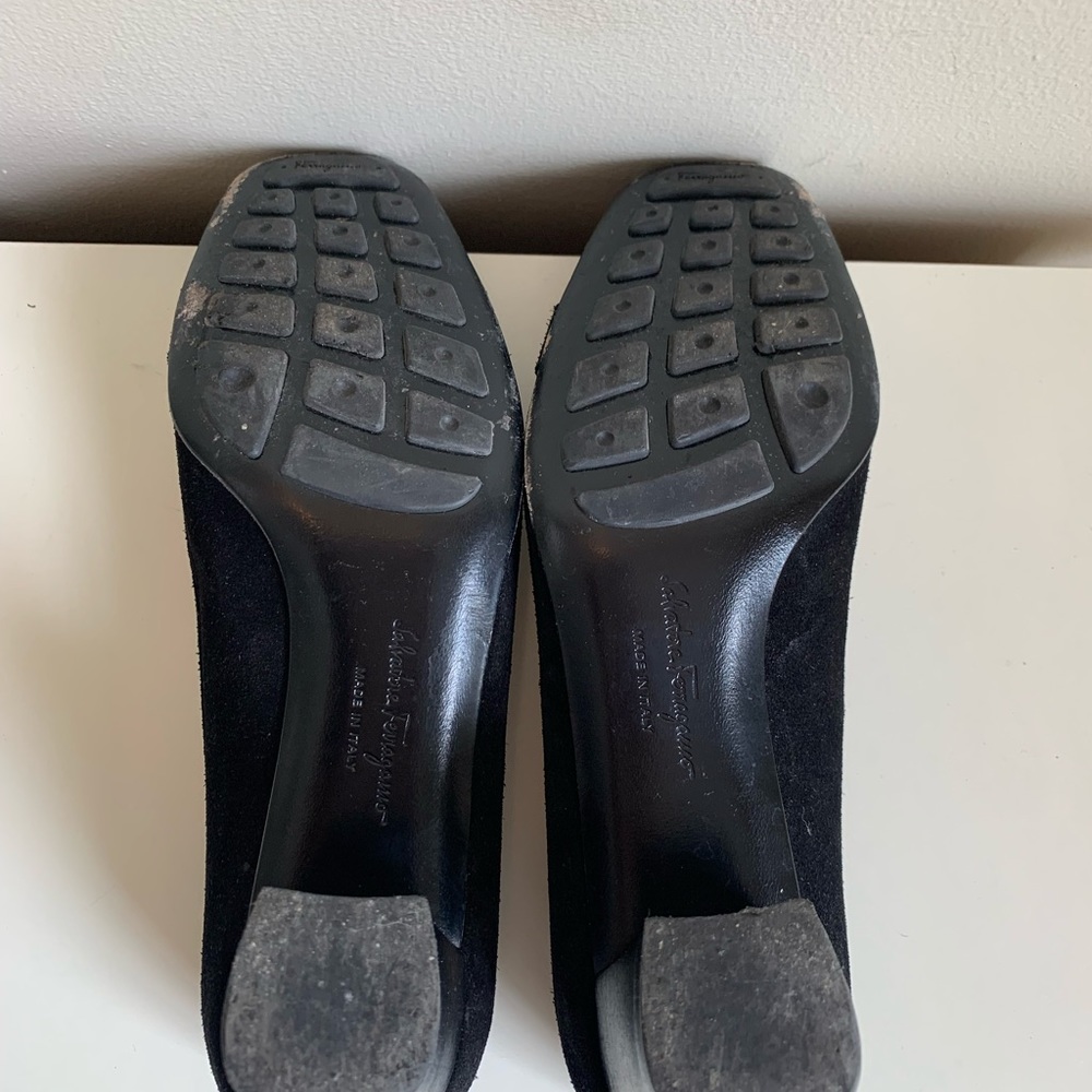 Salvatore Ferragamo Suede Pumps - Picture 5 of 8